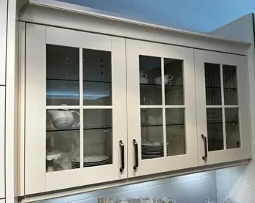 Landhausküche mit echter Granitplatte - in Kaufbeuren Koje 29